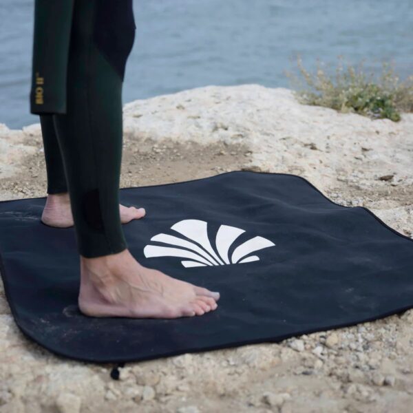 tapisneoprenesaintjacqueswetsuits1_1600x-2.jpg Saint Jacques Neoprene Change Mat