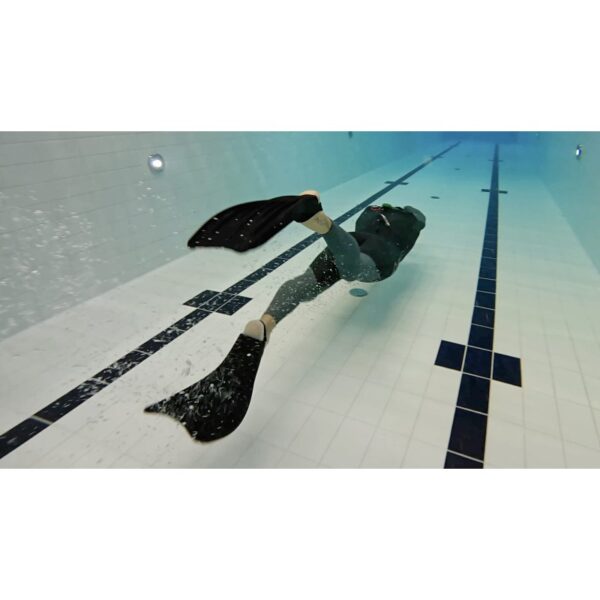 Wolverine c4 fins 4diving.com C4 Wolverine fins (White)